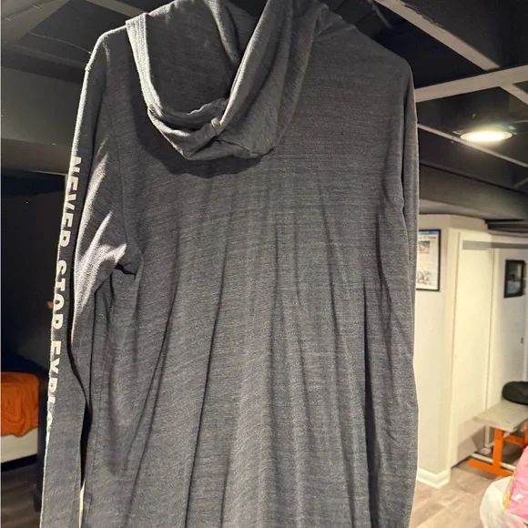 The North Face Men's Gray Sweater - Picture 4 of 4